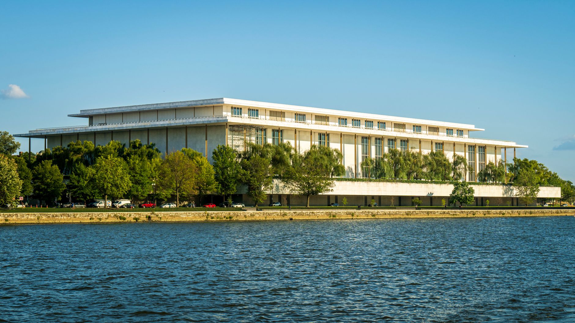 Trump Kennedy Center overhaul